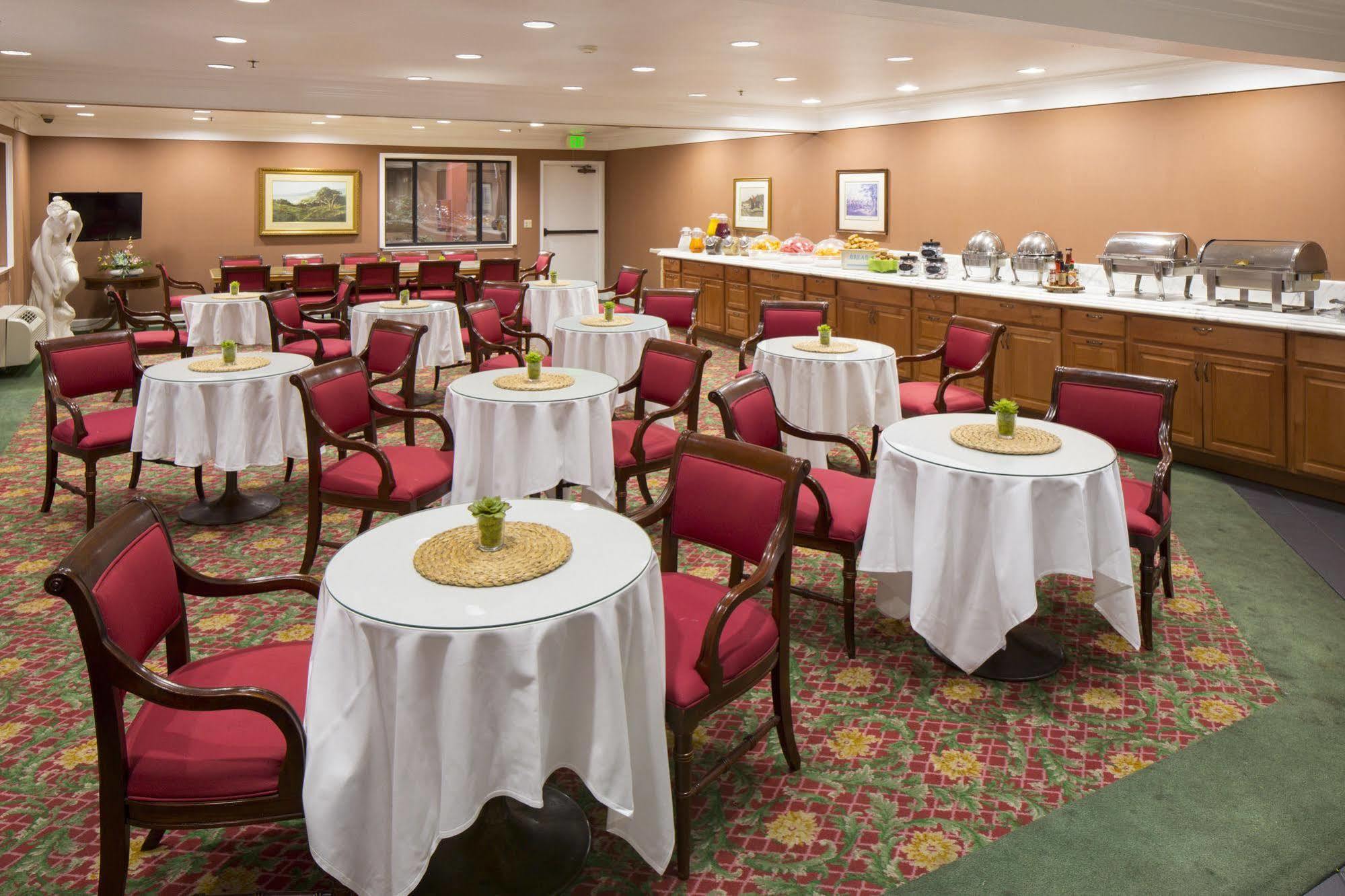 Campbell Inn Hotel Kültér fotó